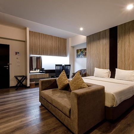 Grand Marina Residence Hotel Ban Laem Chabang Zewnętrze zdjęcie