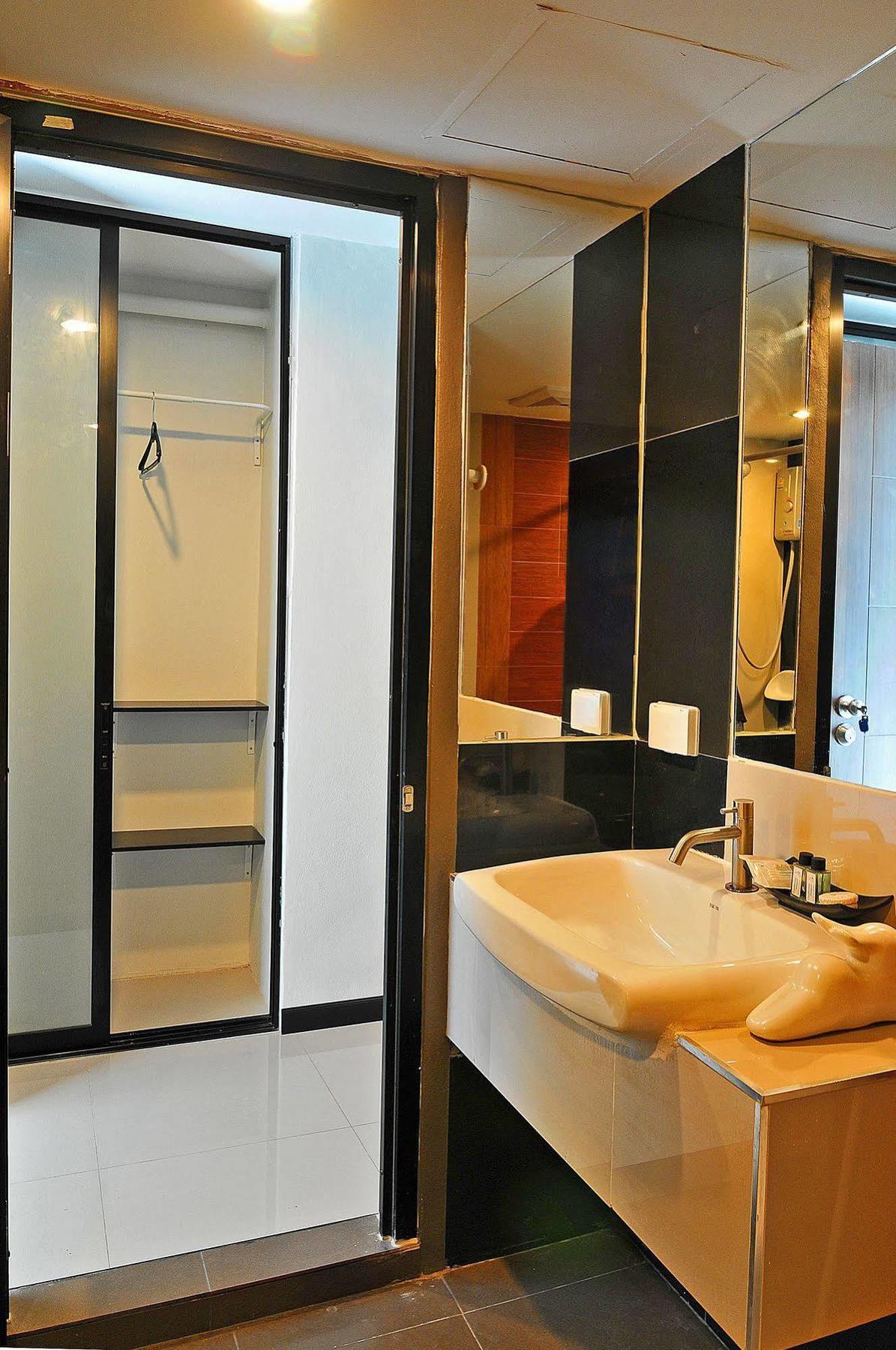 Grand Marina Residence Hotel Ban Laem Chabang Zewnętrze zdjęcie