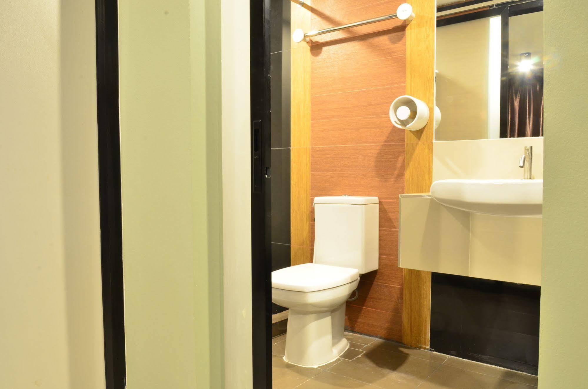 Grand Marina Residence Hotel Ban Laem Chabang Zewnętrze zdjęcie
